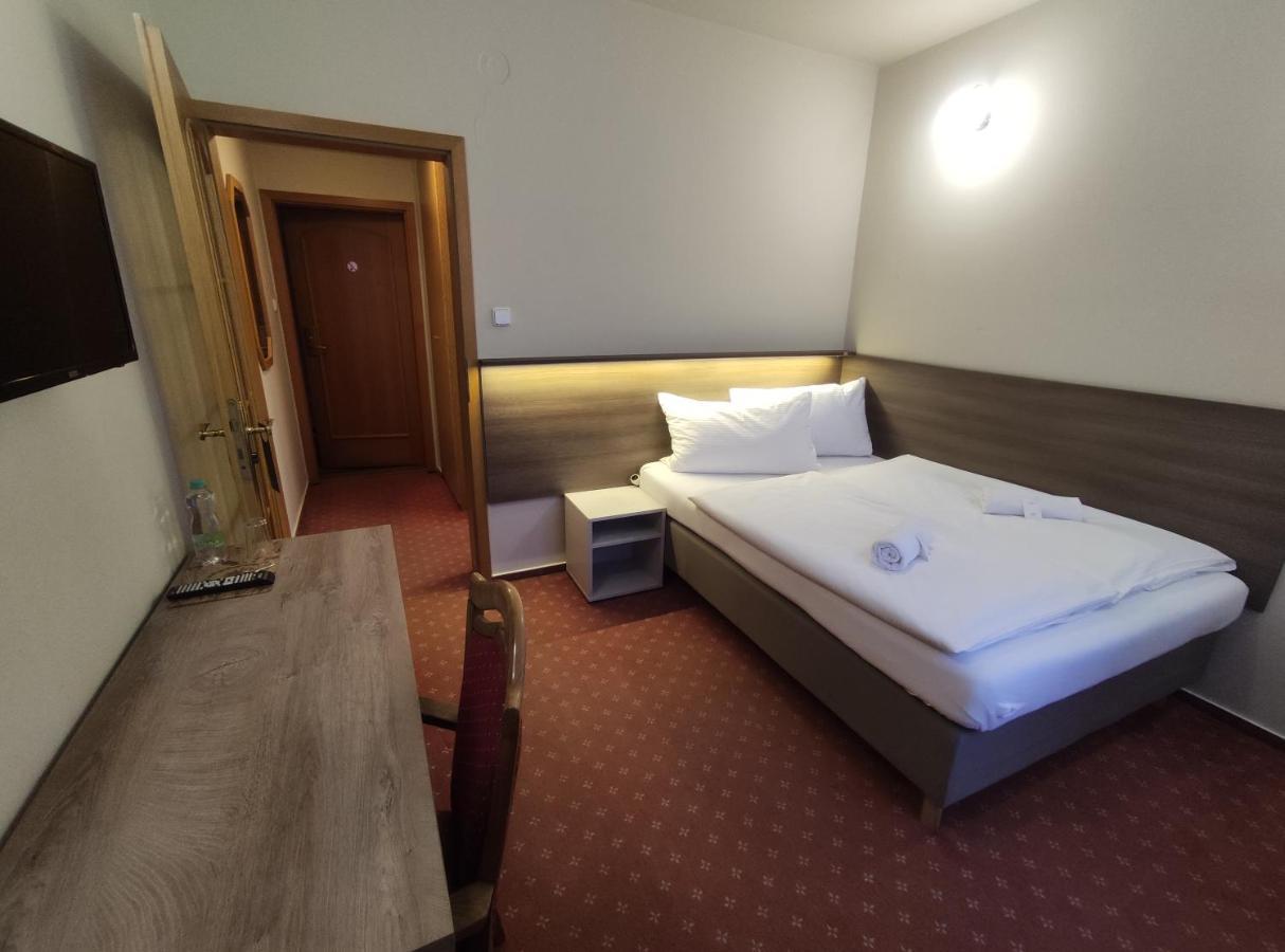 Hotel Brixen Havlíckuv Brod Exterior foto