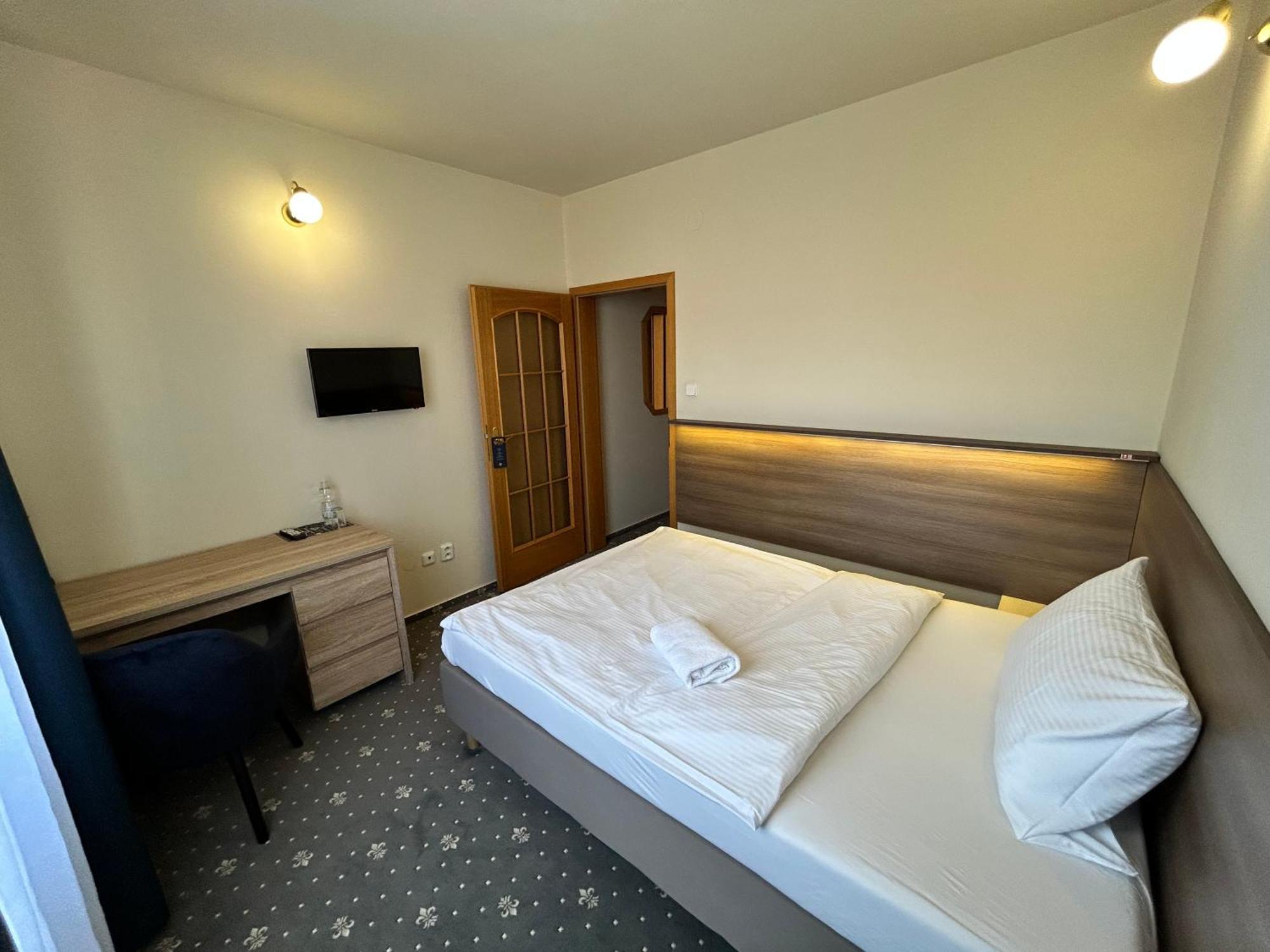 Hotel Brixen Havlíckuv Brod Exterior foto